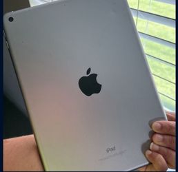 iPad 6th Generation
