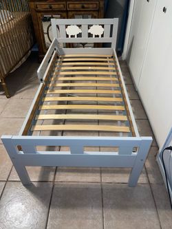 IKEA Kritter Twin Bed w/ Luroy Slats