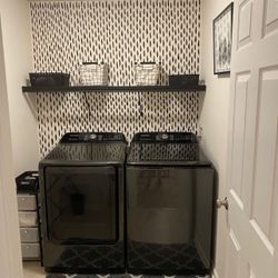 Samsung Washer And Dryer Like New 