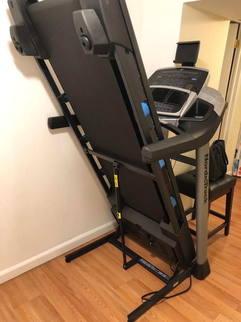 Nordictrack Treadmill never used!!!