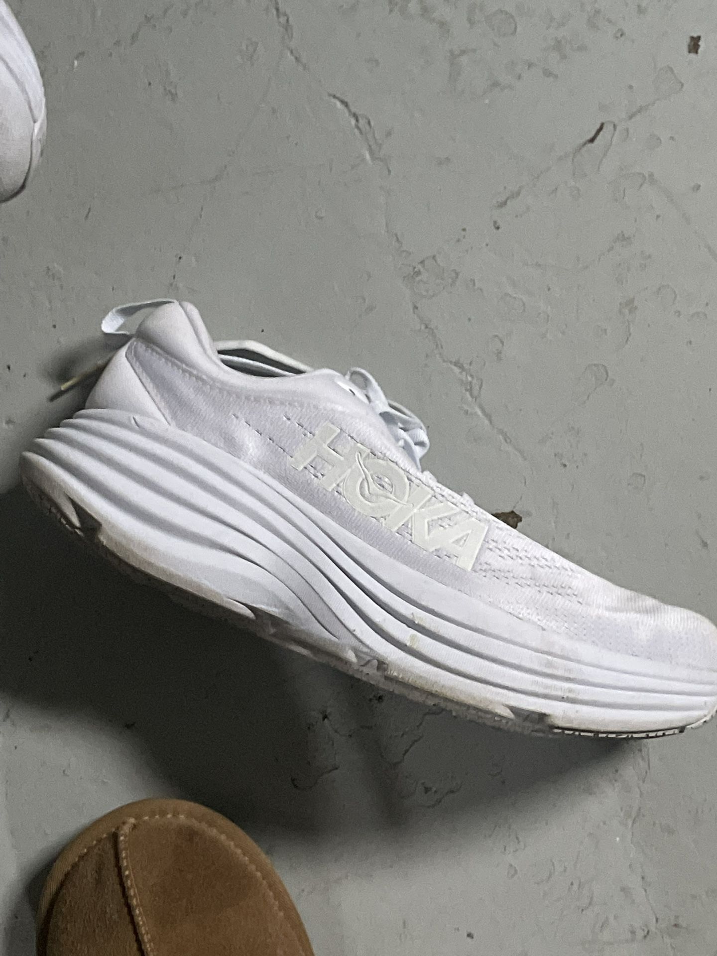 Hoka Bondi 8 All White