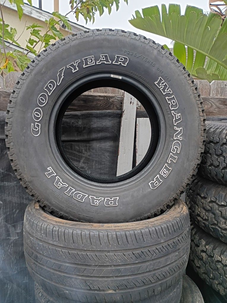 235 75 15s 4 Wrangler