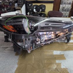 2017 - 2021 mazda cx 5 right headlight