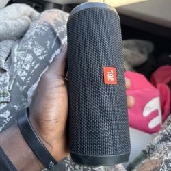 Jbl Flip 4 Bluetooth Speaker 