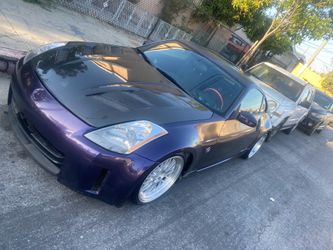 Nissan 350z título limpio 168 mil millas motor Rea condicionado
