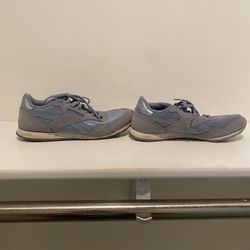 Size 7 Reebok