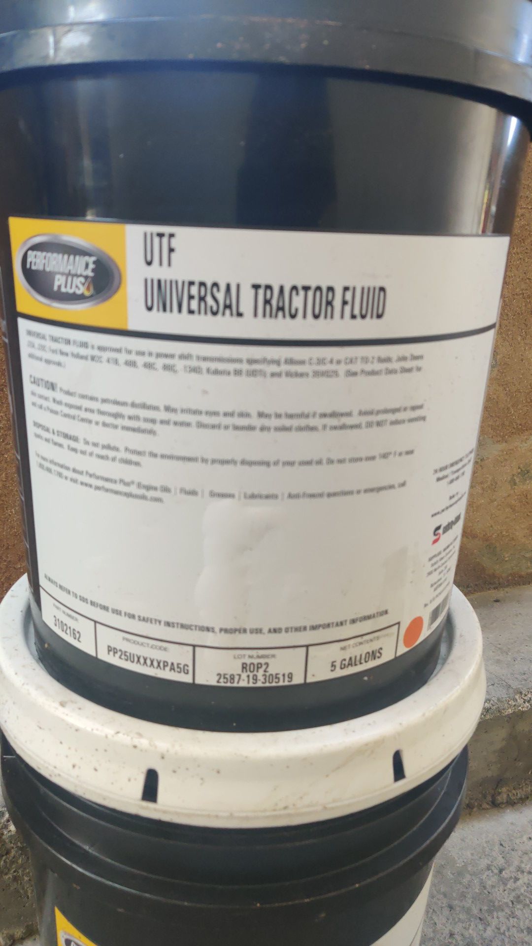 Universal tractor fluid (10gal.)