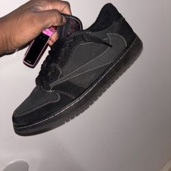 Travis Scott Jordan 1’s