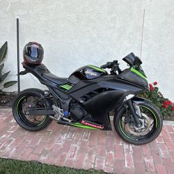 Kawasaki Ninja 300