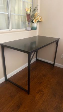 Desk/Table