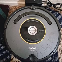 IRobot Roomba 652 Vacuum Cleaner 