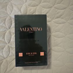 VALENTINO 