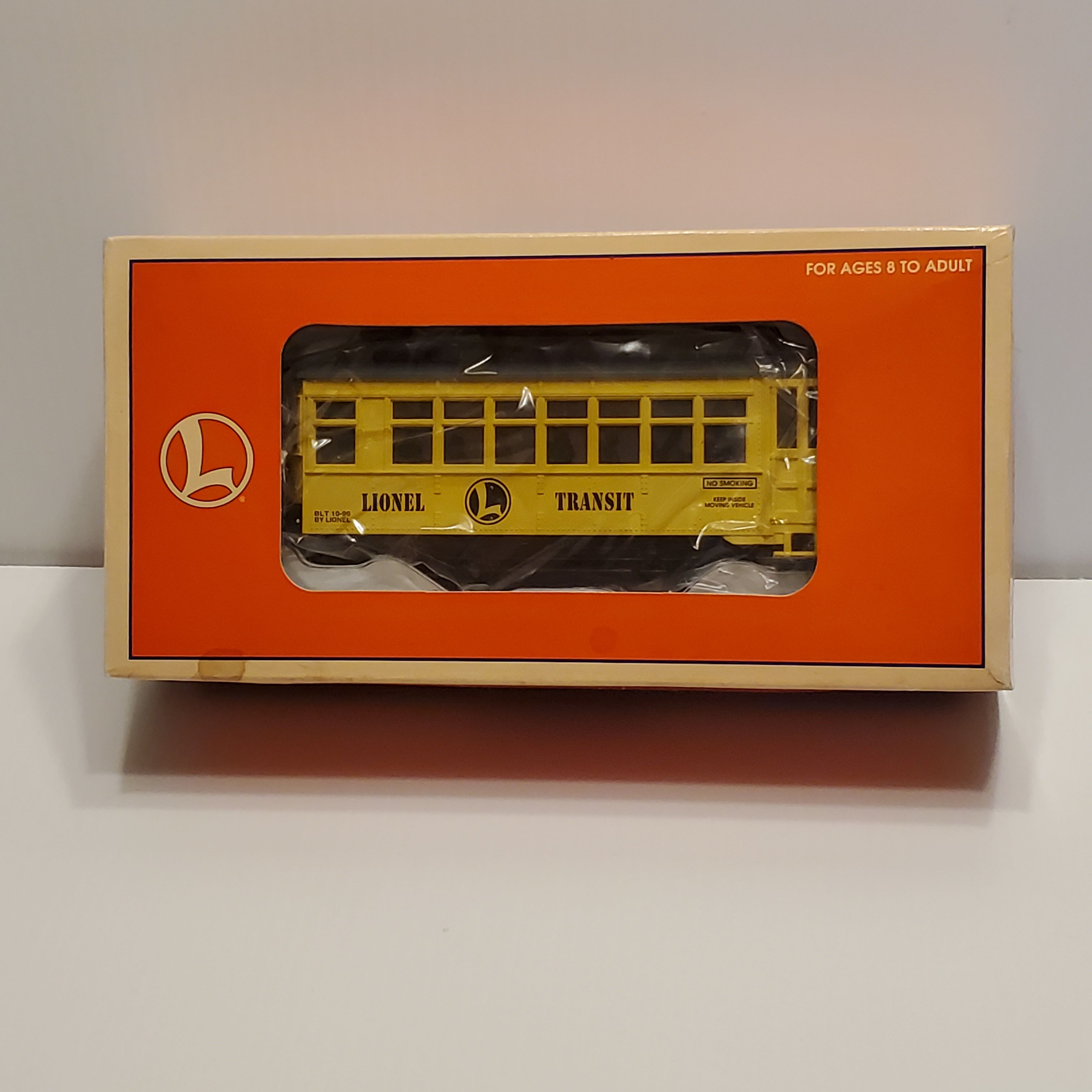 Lionel O Gauge 6-18431 Trolley Car w/ Box. Perfect shape, in original box. @1996 Lionel.