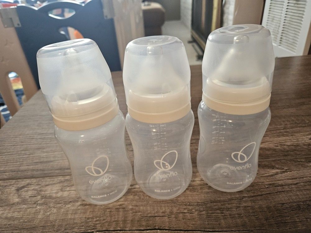 8 oz Evenflo Baby Bottles (Set Of 3)