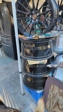 Rims. Rines