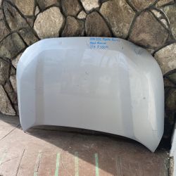 Hood Toyota RAV4