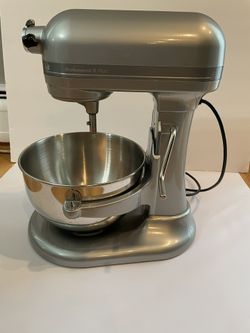 KitchenAid Professional 550 Plus-5.5 Quart Bowl Lift Stand Mixer for Sale  in Norfolk, VA - OfferUp