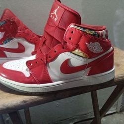 Size 8.5 AIR JORDAN 
