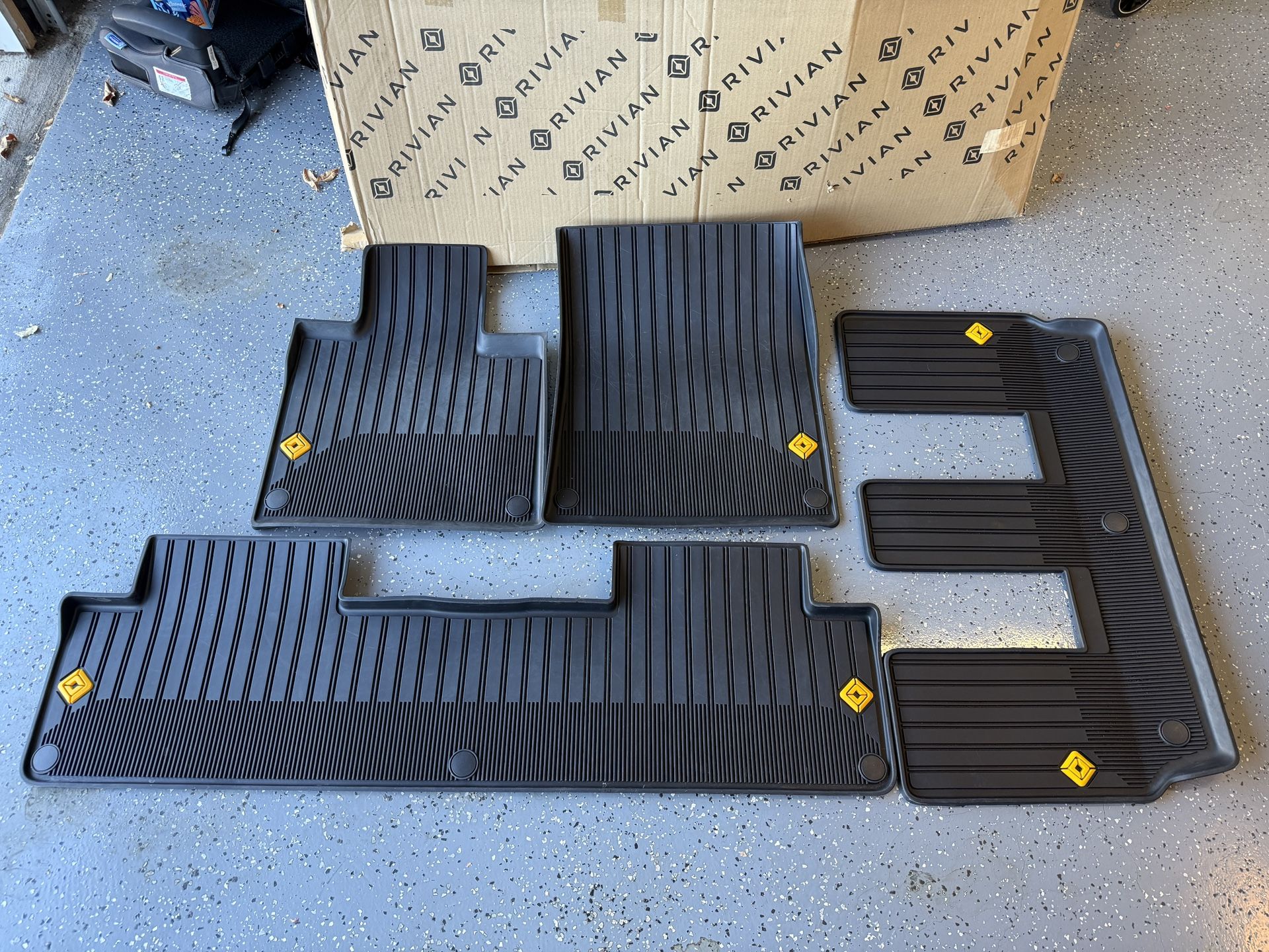 Rivian R1S All Weather Floor Mats