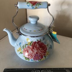 Pioneer Woman 1.9 Qt Tea Kettle 