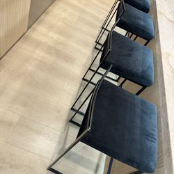 Set  of 6 kitchen bar stools for sale