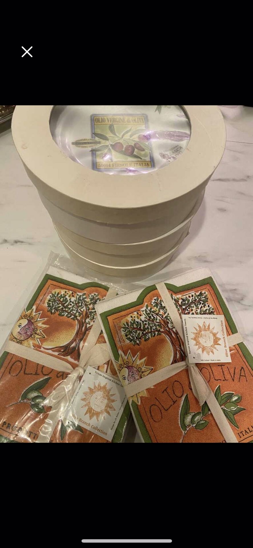 24 Crate & Barrel La Frasca d’Olivio 7” plates