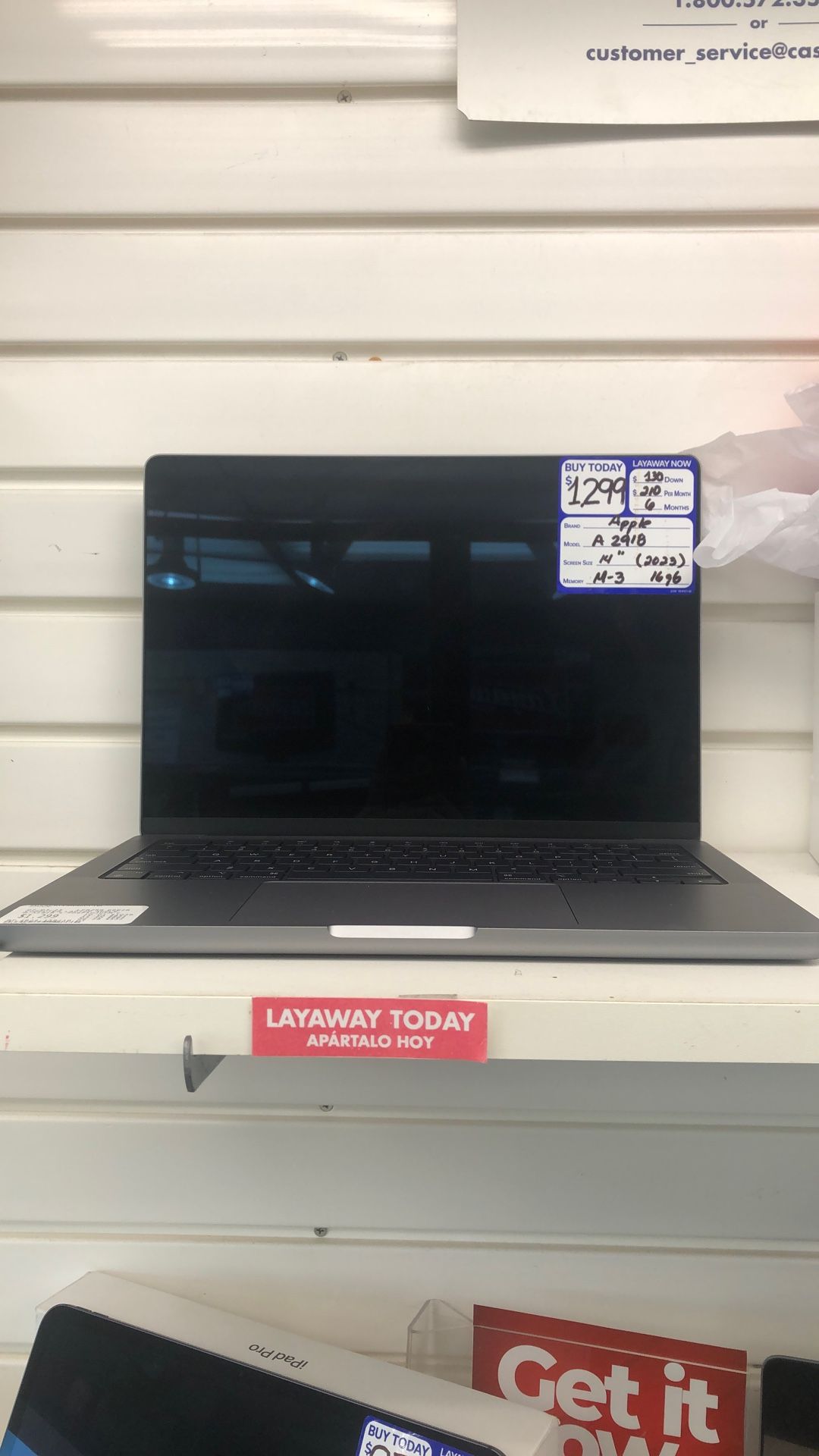 Apple MacBook A2918