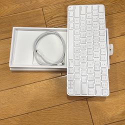 Apple Magic Keyboard (Lightning)