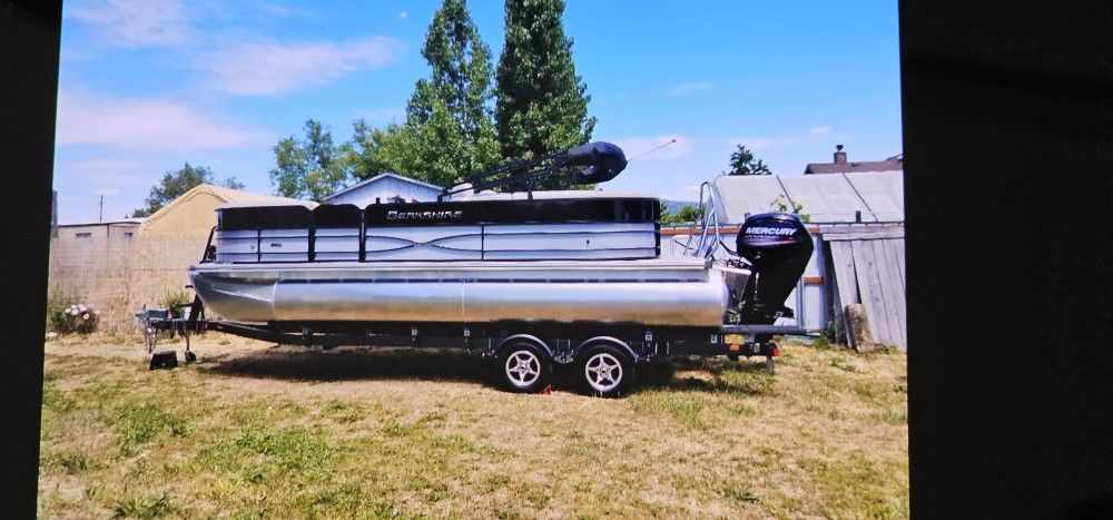 2017 Berkshire 22 Foot Pontoon Boat