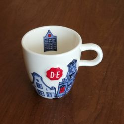 Mug Coffee Cup Red DE Douwe Egberts Hollands Souvenir Scenes of 
Amsterdam Houses. Perfect shape, like new. Please see the photos. It is 
3.5" tall. W