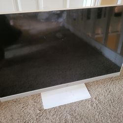 Up to 4 HP Pavilion 27xw IPS backlit monitors