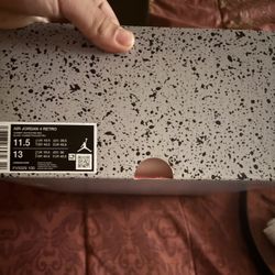 Air Jordan 4 Retro OG White Cement 