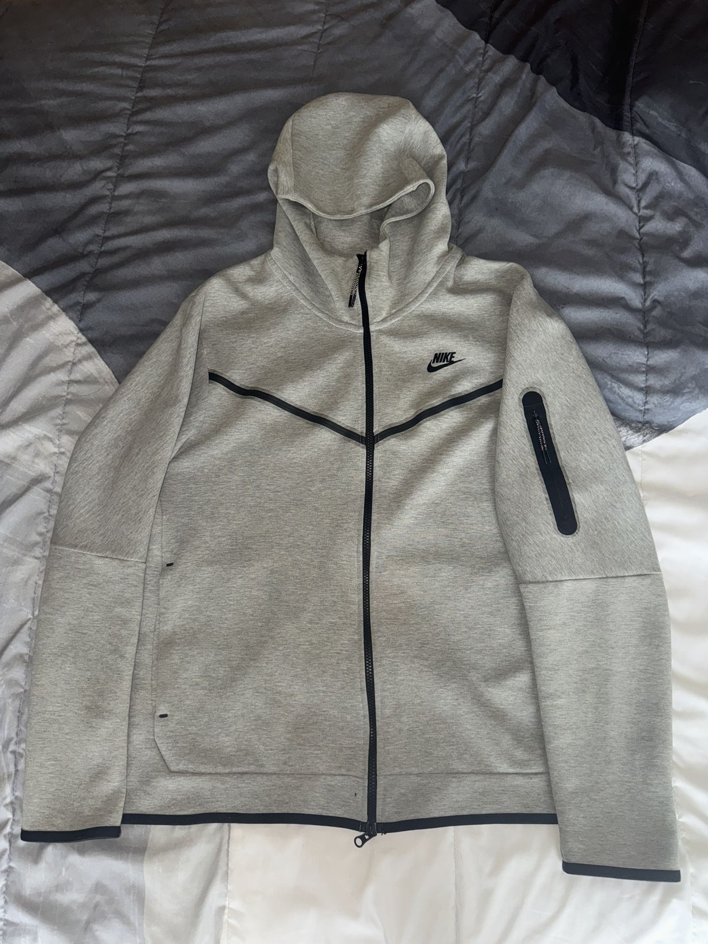 Nike Tech Fleece Grey
