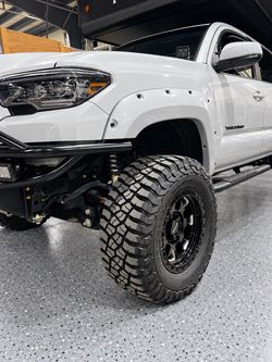 Complete Set Of Black 17” Weld Wheels And BFG 33x12.50x17 Tires With Wheel Spacers And Lug Nuts