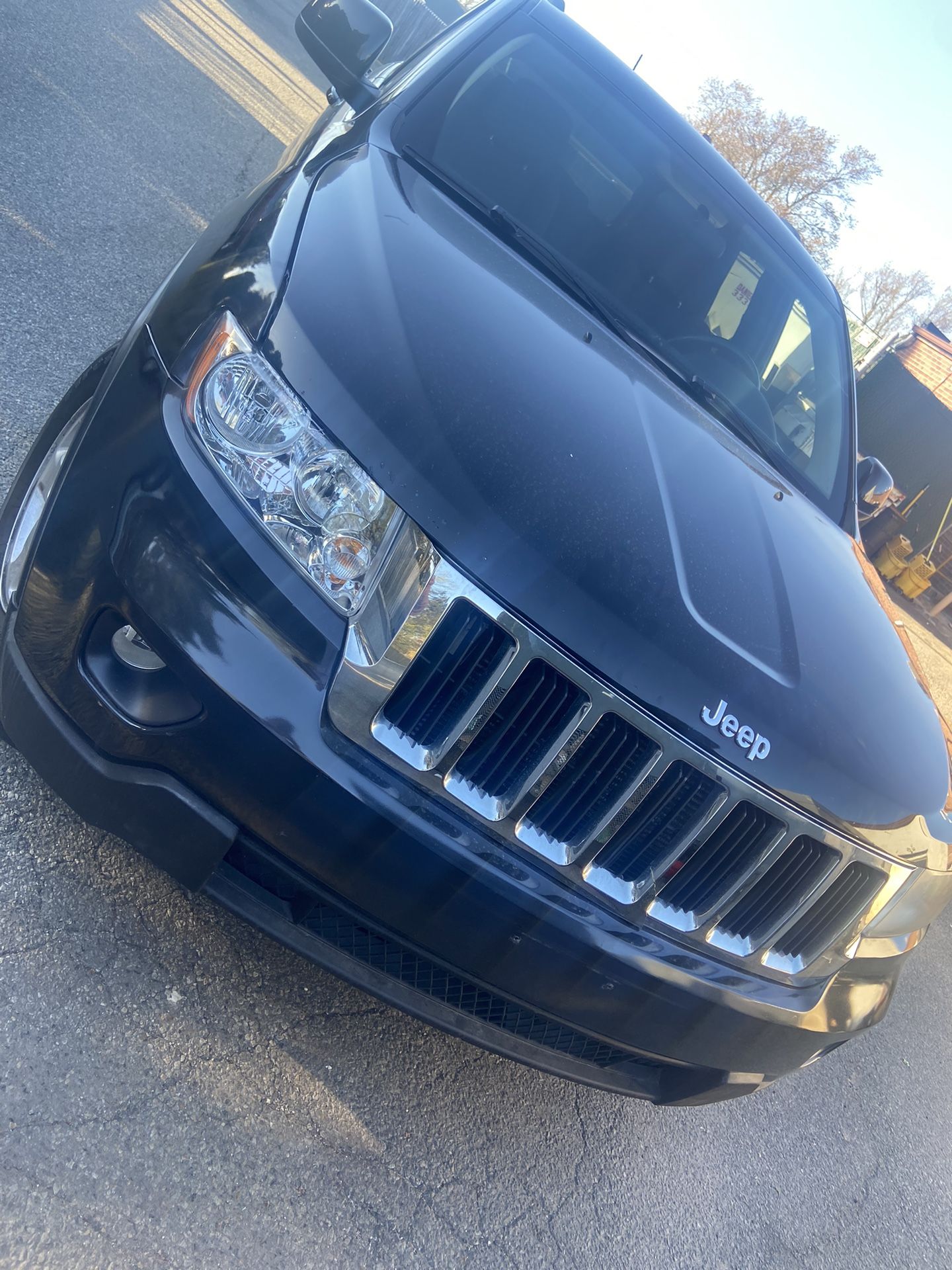 Jeep  Grand Cherokee Laredo 2011  Nice And Clean Vehicle Ready  To Drive 