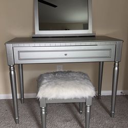 Silver Vanity w Fluffy Stool