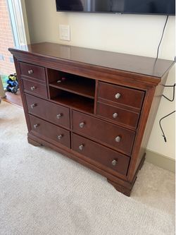 traditional-style  Cherry wood media dresser