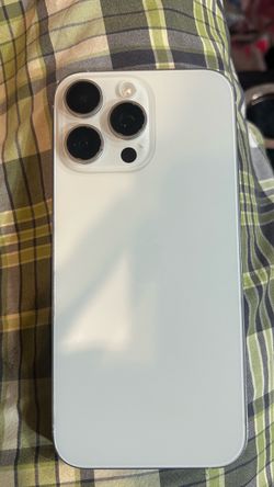 White iPhone 16 pro max 256  AT&T