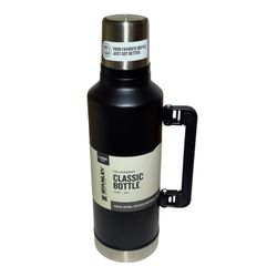 Stanley The Legendary Classic Bottle – 2.5 QT (2.3L) – Matte Black