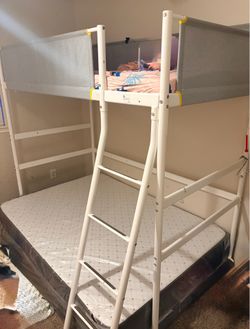 Bunk bed
