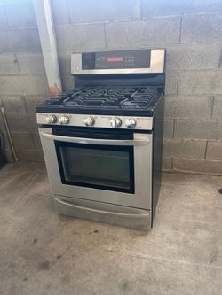 LE natural gas stove