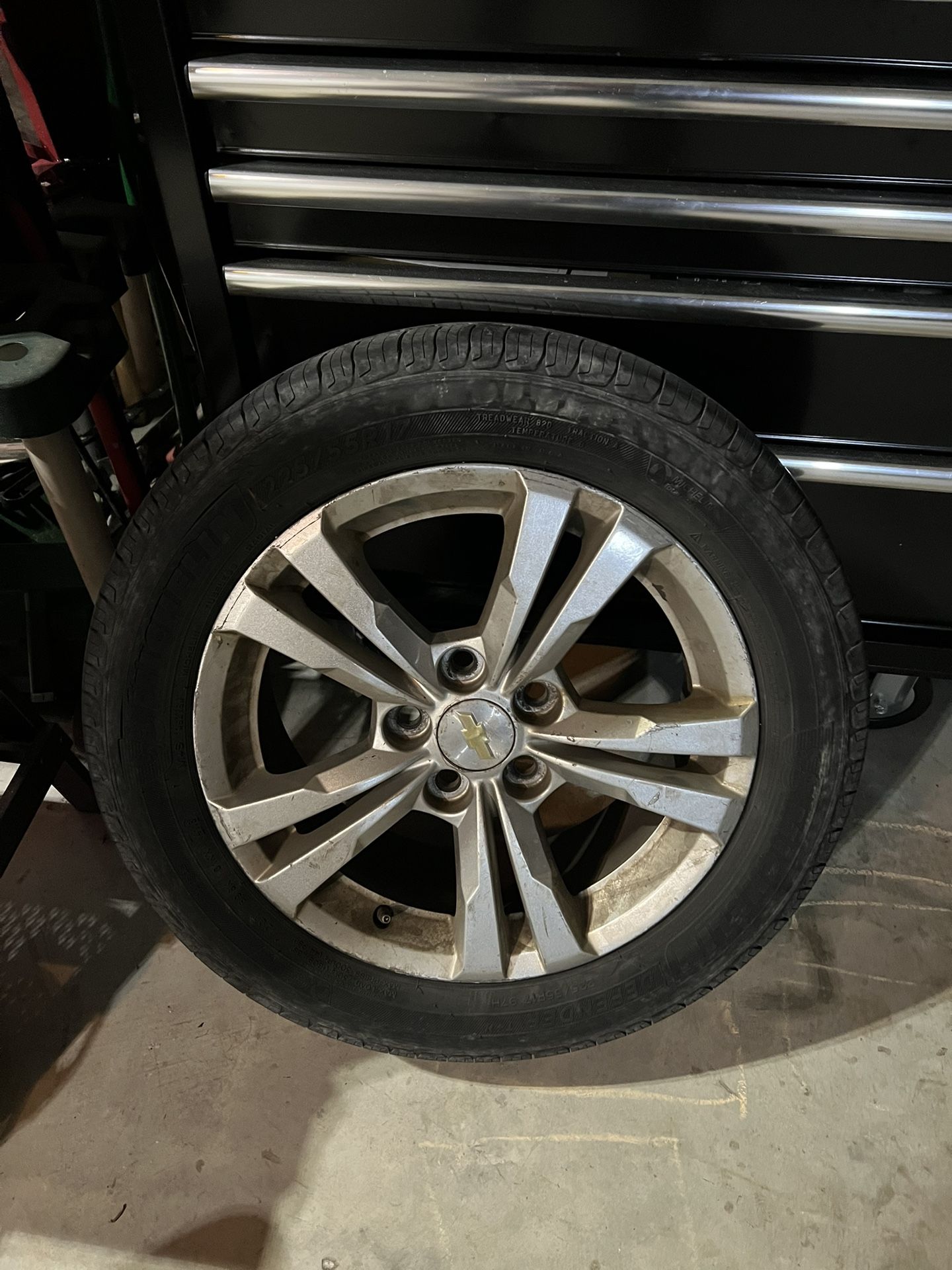 2012 Chevrolet Equinox Rim And Tire 
