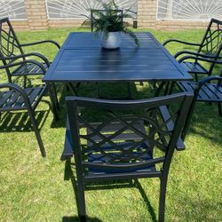 brand new patio table set