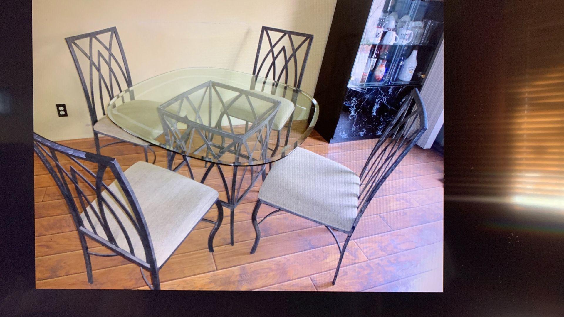 Dinner Set Table and 4 Chairs