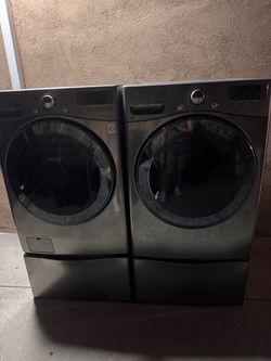 LG Front-Load Washer and gas Dryer Set