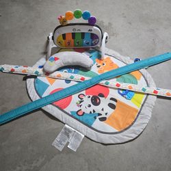 Baby tummy time activity mat