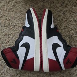 Air Jordan 1 High Black Toe Size 6Y /7.5W