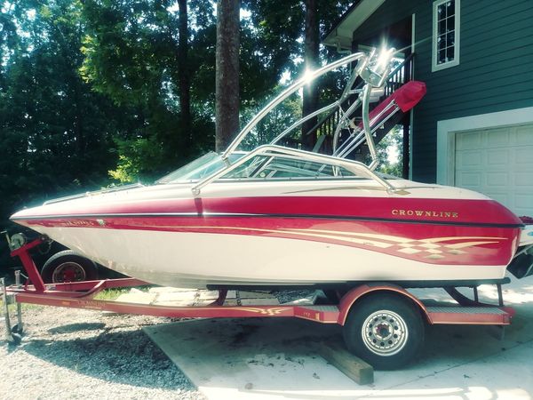 2001 crown line 192
