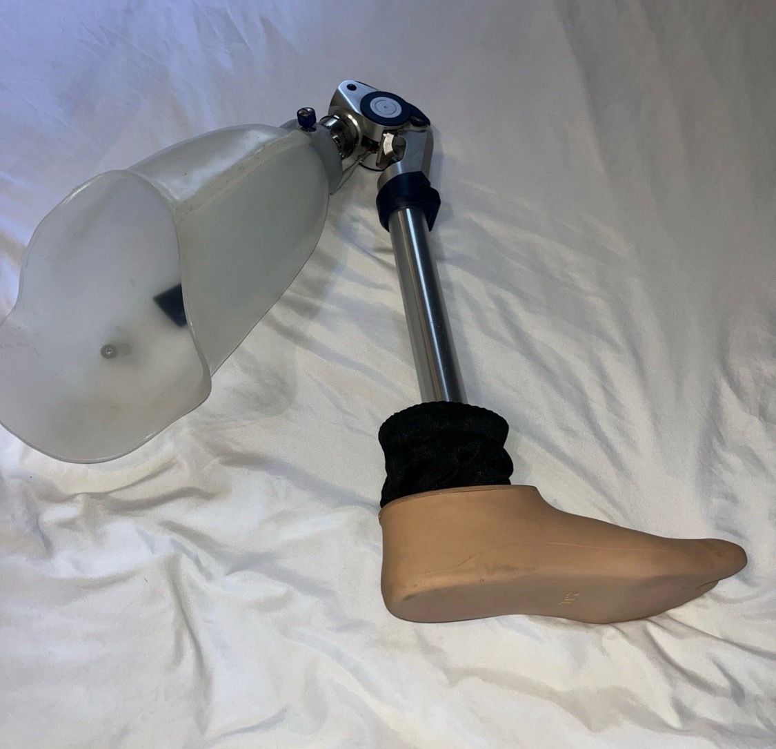 ottbock otto bock 3R93 prosthetic knee/leg/foot Excellent condition Left Leg