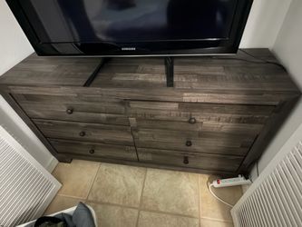 Dresser 6 drawers